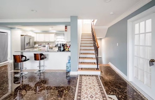Queens Casa | Superior 1-bedroom house in fabulous Queens