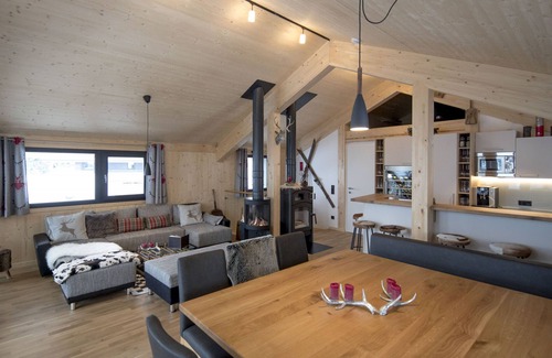 Pichl-Preunegg Casa | Superior Chalet # 13 with sauna & bathtub inside