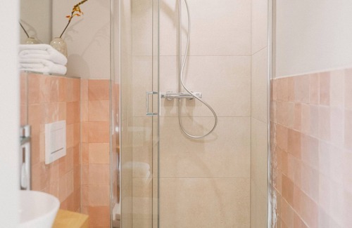 Loerrach Apartamento | Superior Doppelzimmer mit Balkon