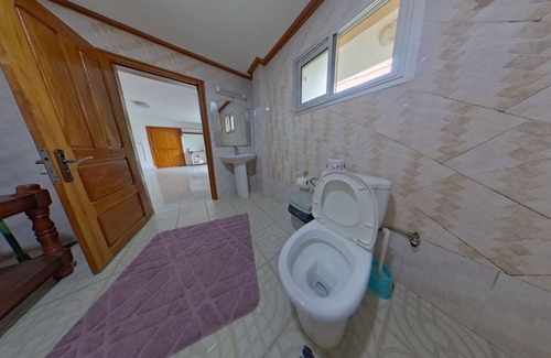 Kribi Hotel | Habitacion Doble-Superior-Baño con bañera