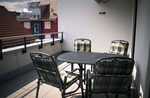 Rust Cabaña | Superior-juniorsuite - mit Sep. Schlafzimmer & Balkon - Pension Yvonne - Superior
