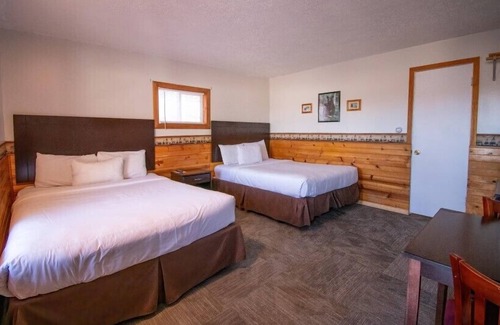 Munising Hotel | Superior Motel & Suites
