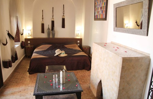 Riad Zitoun Jdid Casa | riad el grably / room ailen