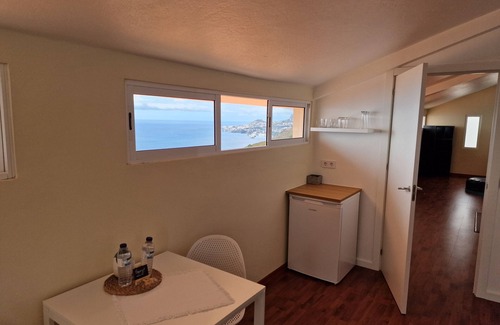 Garajau Apartamento | Superior Studio - Verde with Ocean View by Villa-Kasia, 10 minutes from Funchal.