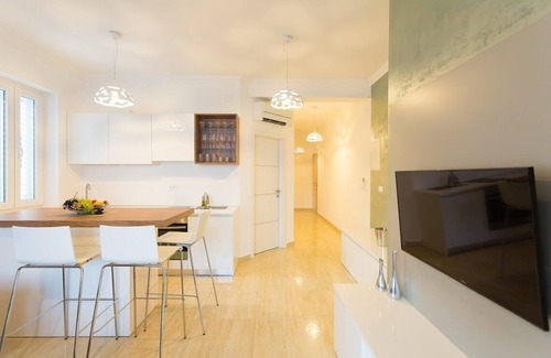 Saplunara Apartamento | Superior suite with sea view :) PRECIOUS MOMENTS