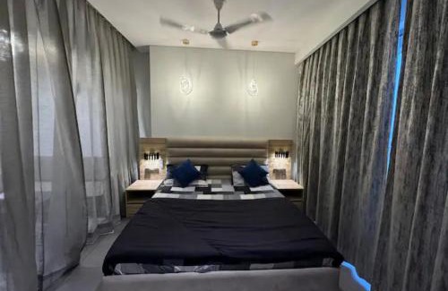 Noida Apartamento | Supernovabnb4