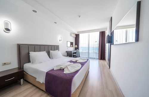 Icmeler City Center Hotel | Supreme Beach - Adults Only