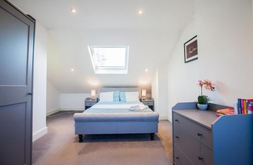Berrylands Casa | Surbiton Luxury Garden House 19A