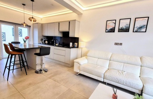 Berrylands Apartamento | Surbiton Luxury Garden House 19