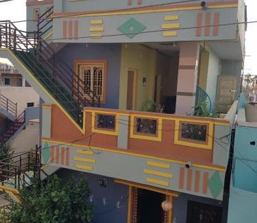 Kamalapur Cama Y Desayuno | Suresh Homestay