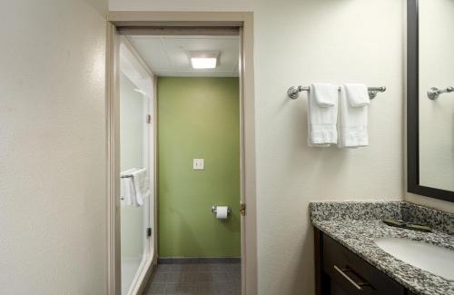 Summerville Hotel | SureStay by Best Western Summerville Flowertown