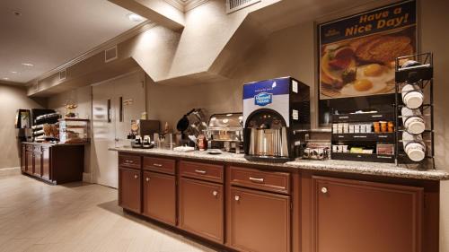 Deer Park Hotel | SureStay Hotel by Best Western Deer Park