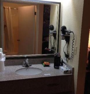 North San Antonio - SAT Hotel | SureStay Plus by Best Western San Antonio Airport