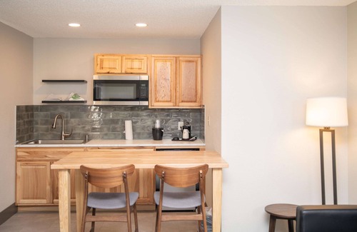 Montrose Hotel | SureStay Plus by Best Western Montrose