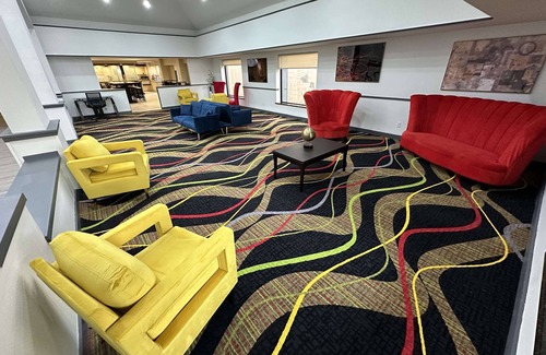 Mobile Hotel | SureStay Plus by Best Western Mobile I-65