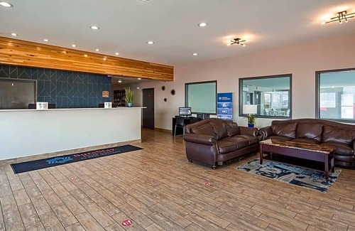 Moses Lake Hotel | SureStay Plus Hotel by Best Western Moses Lake
