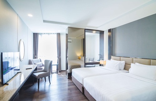 Nana Hotel | SureStay Plus Hotel by Best Western Sukhumvit 2