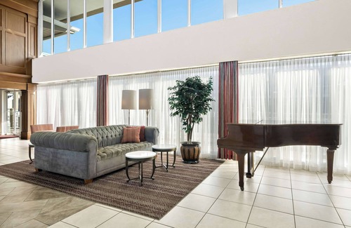 Wilmington Hotel | SureStay Plus Hotel by Best Western Brandywine Valley