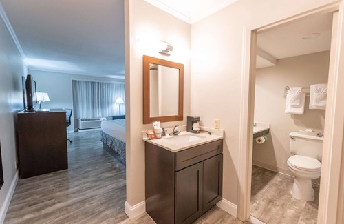 Bethlehem Hotel | SureStay Plus Hotel by Best Western Lehigh Valley