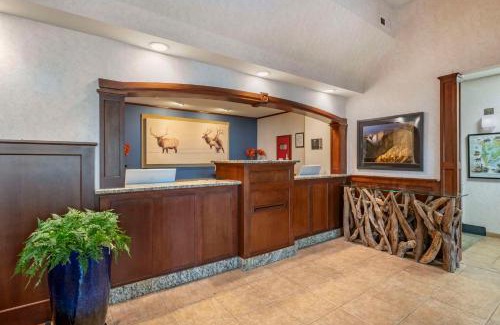 Buffalo Hotel | SureStay Plus Hotel by Best Western Buffalo