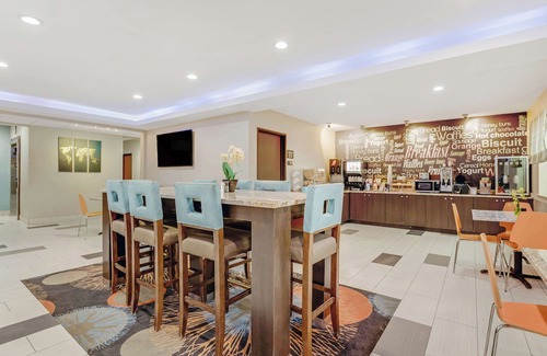 Owasso Hotel | SureStay Plus Hotel by Best Western Owasso Tulsa North