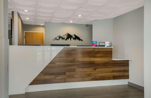 Sevierville Hotel | SureStay Plus Hotel by Best Western Sevierville