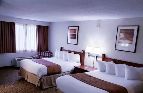 Black River Falls Hotel | SureStay Plus Hotel by Best Western Black River Falls