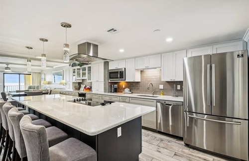 Fort Walton Beach Condominio | Surf Dweller 610 is a Stunning Gulf Front 2 BR - sleep 6 by RedAwning