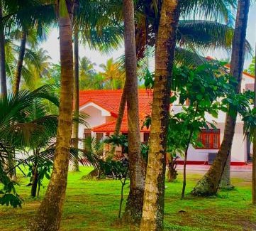 Kathaluwa Hotel | Surf Front
