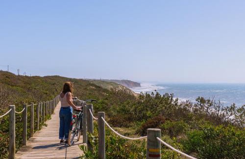 Pedra do Ouro Apartamento | Surf GuestHouse - 7min walk to the beach