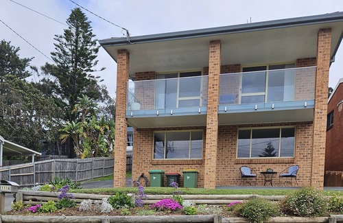Copacabana Casa | Surf Mist. 2 minute flat walk to Copacabana Beach NSW.