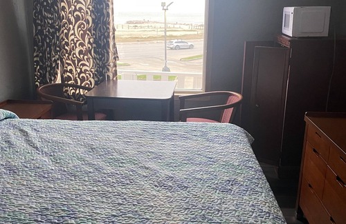 San Jacinto Hotel | Surf Motel and Apartments