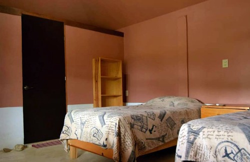 San Pedro Huamelula Cabina | Surf, rest, Repeat. 10 min walk from the beach.