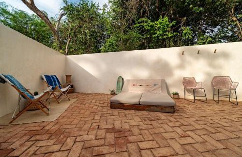 Saladita Apartamento | Surf Retreat La Saladita, Yoga, Pool, Templo