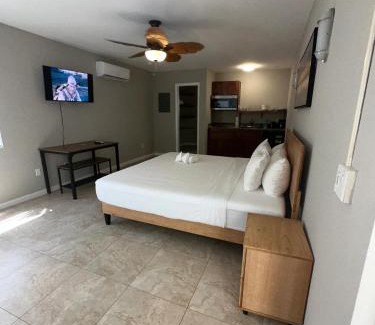 Pompano Beach Hotel | Surf & Sand Seaside