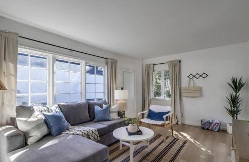 Beach Barber Tract Casa | Surf Shack 2