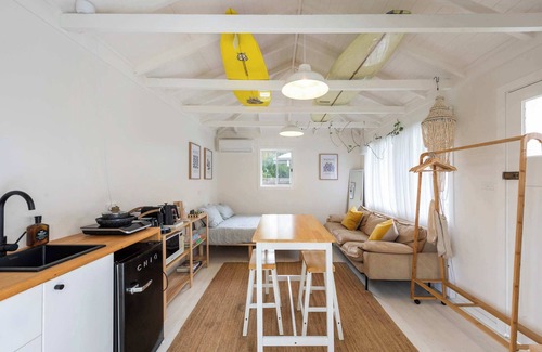 Wooloweyah Casa | Surf Shack Bungalow - Oceanstays