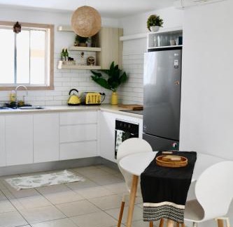 Coolangatta Apartamento | Surf Shack in Iconic Rainbow Bay - Coolangatta QLD (pet friendly)