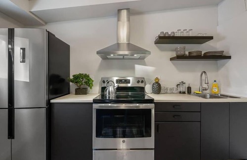 Sylvan Lake Apartamento | Surf Shack l Sleeps 4 l Games l Kitchen I Roku