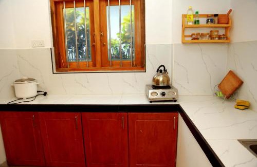 Nilwella Cabina | Surf Side Hiriketiya