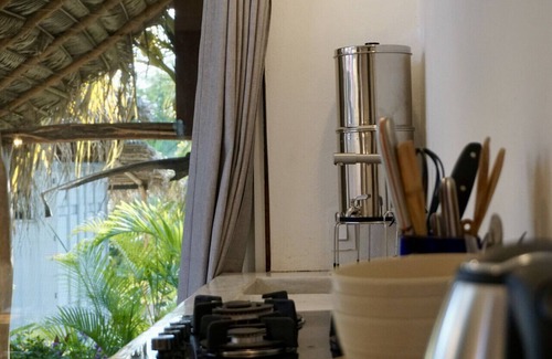 Emiliano Zapata Apartamento | Surf Studio with Desk & Kitchen – Walk to Waves