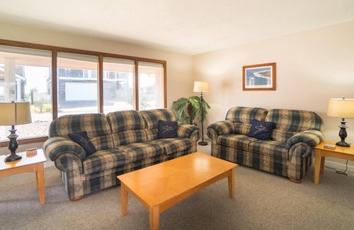 Seaside Casa | Surfers Cove