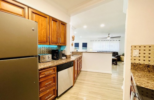 Dolphin Isles Casa | Surfers Paradise, Heated Pool, Steps away from the beach