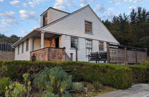 Point Arena Casa | Surfmen's Cottage - Historic Coast Guard property