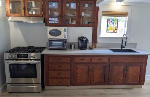 Point Arena Casa | Surfmen's Cottage - Historic Coast Guard property