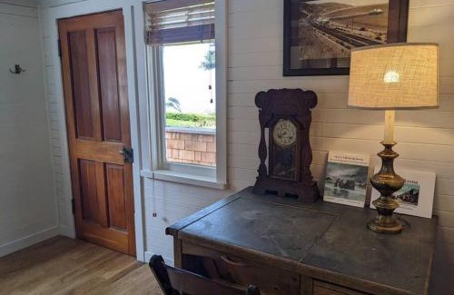 Point Arena Casa | Surfmen's Cottage - Historic Coast Guard property