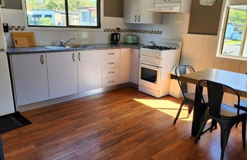 Barrack Point Otro | Surfrider Caravan Park