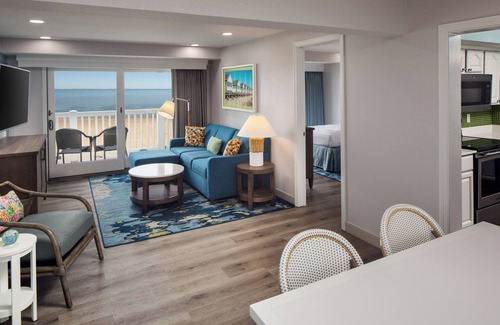 Commercial Street Hotel | Surfside Hotel and Suites