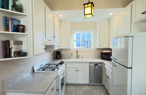 La Jolla Apartamento | Surfside Ocean-View Oasis – Steps from Windansea Beach