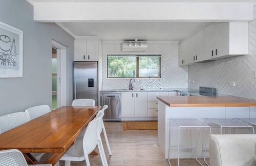 Whiritoa Casa | Surfside Sanctuary - Whiritoa Holiday Home